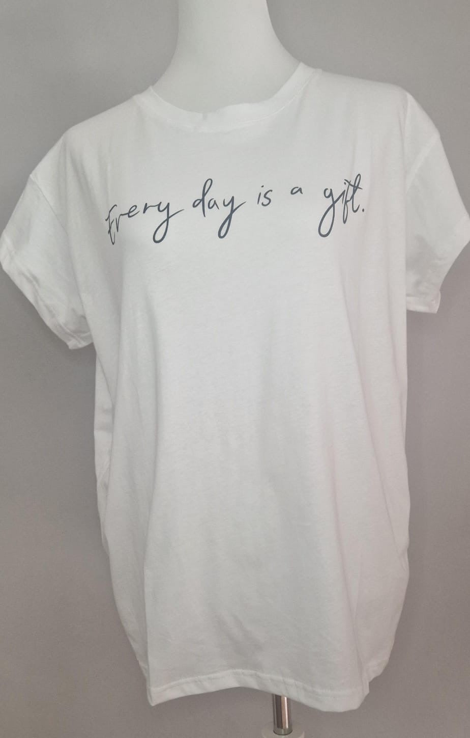 T-Shirt „Every day is a Gift“